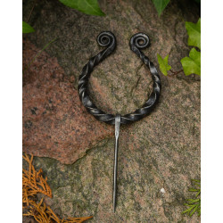 ANGUS LARGE CLOAK CLASP...