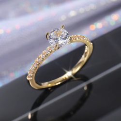 GOLD RING BRILLIANT...