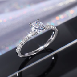 SILVER RING BRILLIANT...