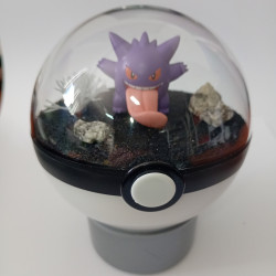 GENGAR - POKEBALL TERRARIUM...